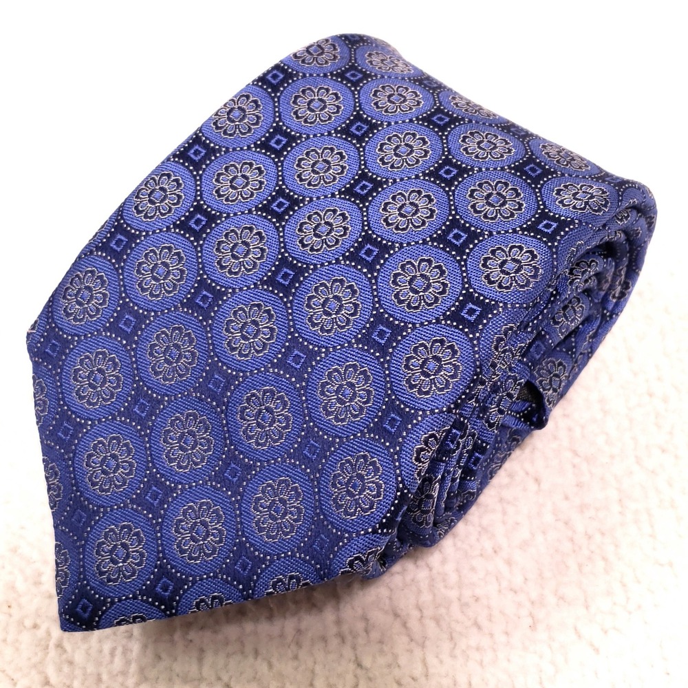 Canali Necktie Blue Geometric Floral Silk Medallion Italy Made Luxury 3.25" Wide
